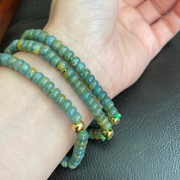 Grade A Natural Jade Round Beaded Bead Bracelet - Picture 2 of 5
